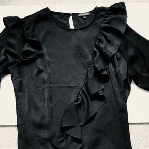 🎉HP!🎉 Plus Size Black Ruffled Blouse